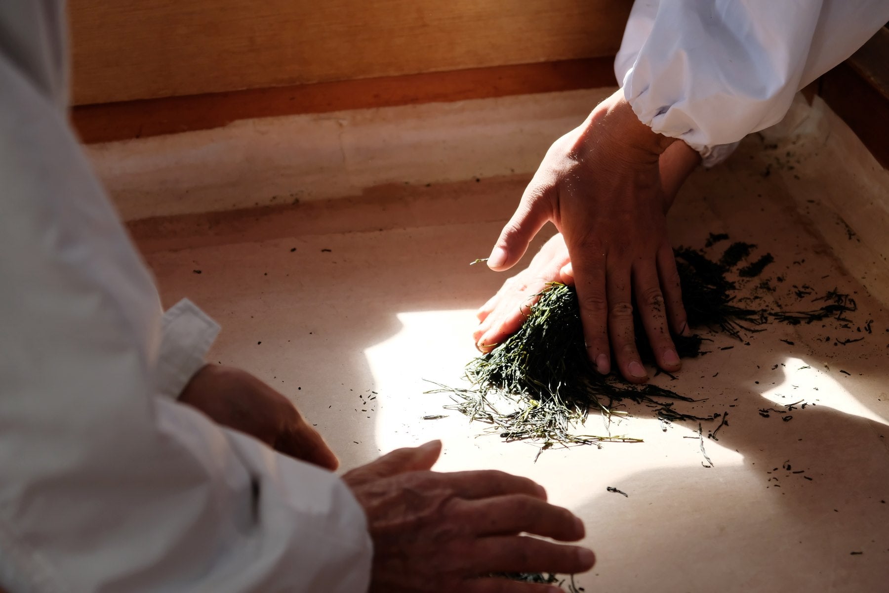 ホットプレートで手作り茶!簡単美味しいお茶作り