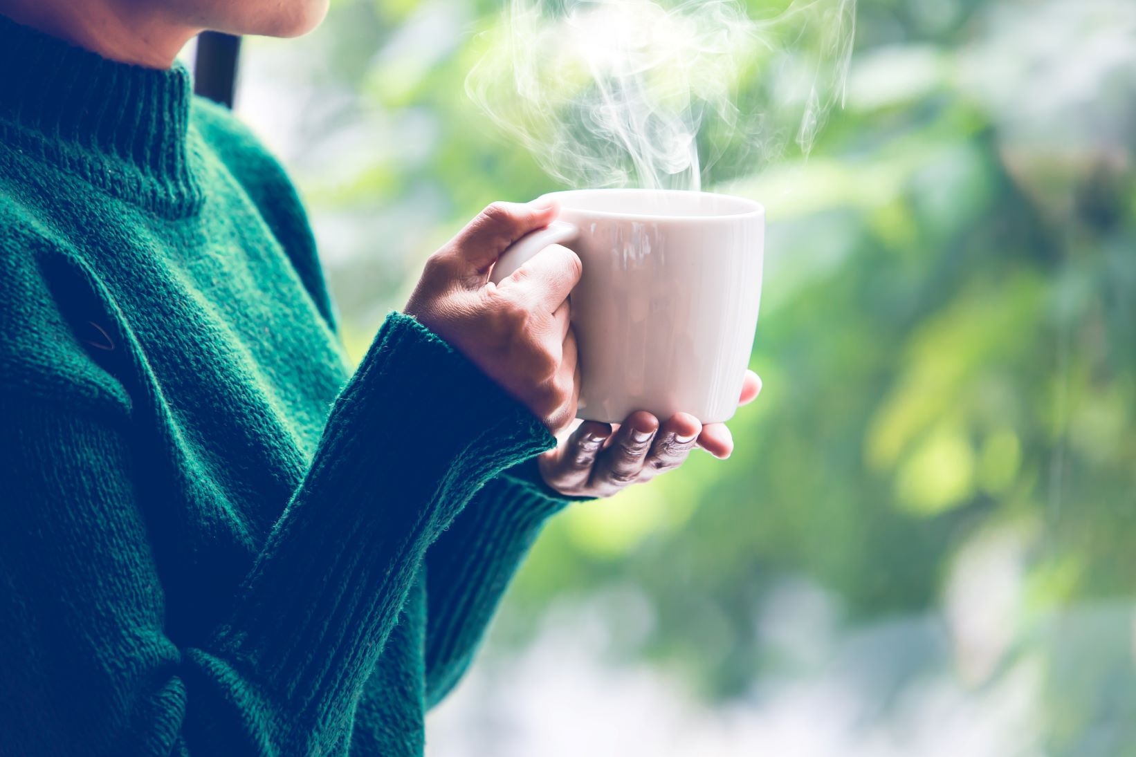 緑茶を飲みすぎるとどうなる？飲み過ぎによる悪影響と1日の適量、おすすめの飲み方