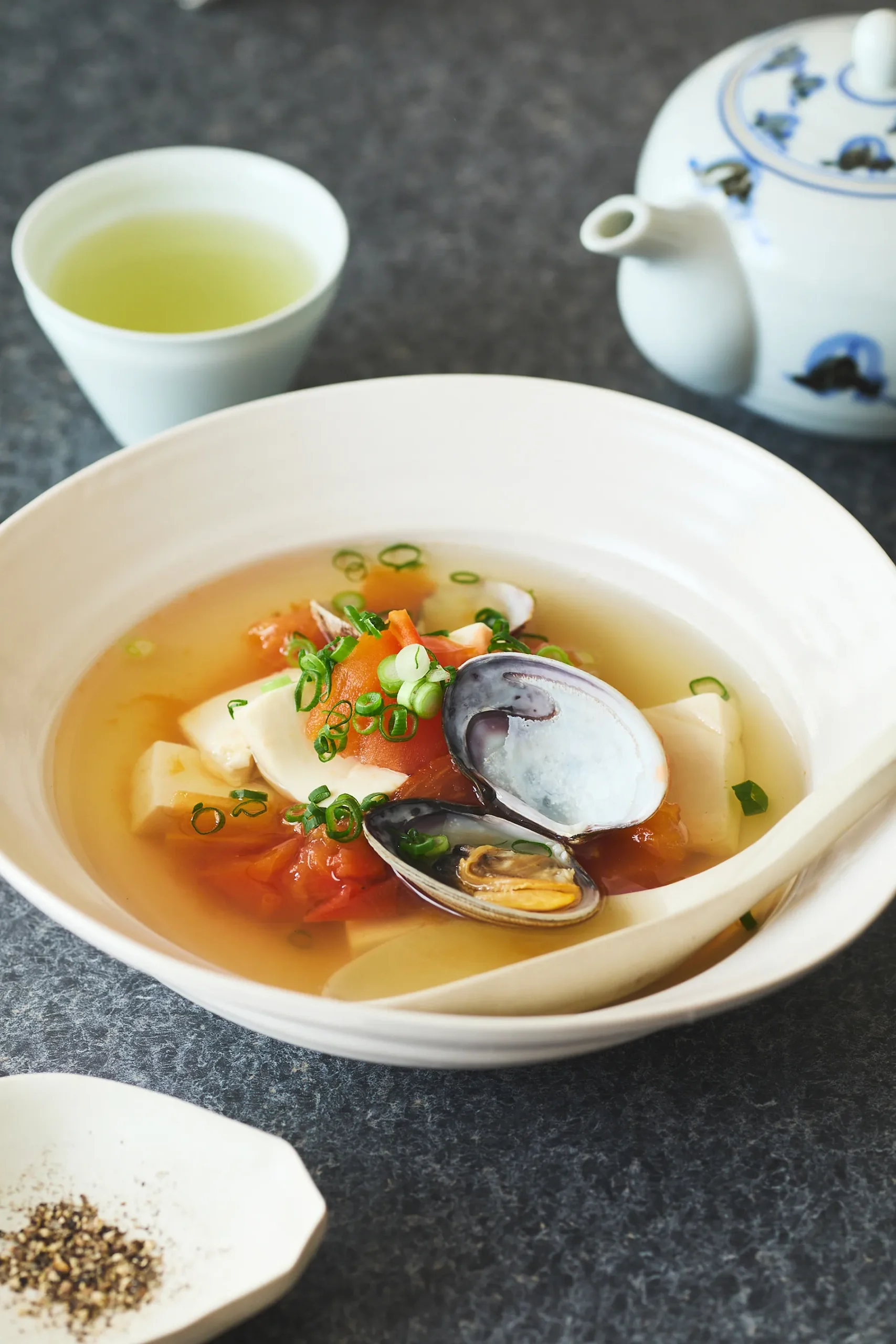 あさりと豆腐のスープ ️× 箱入り「うじ茶」