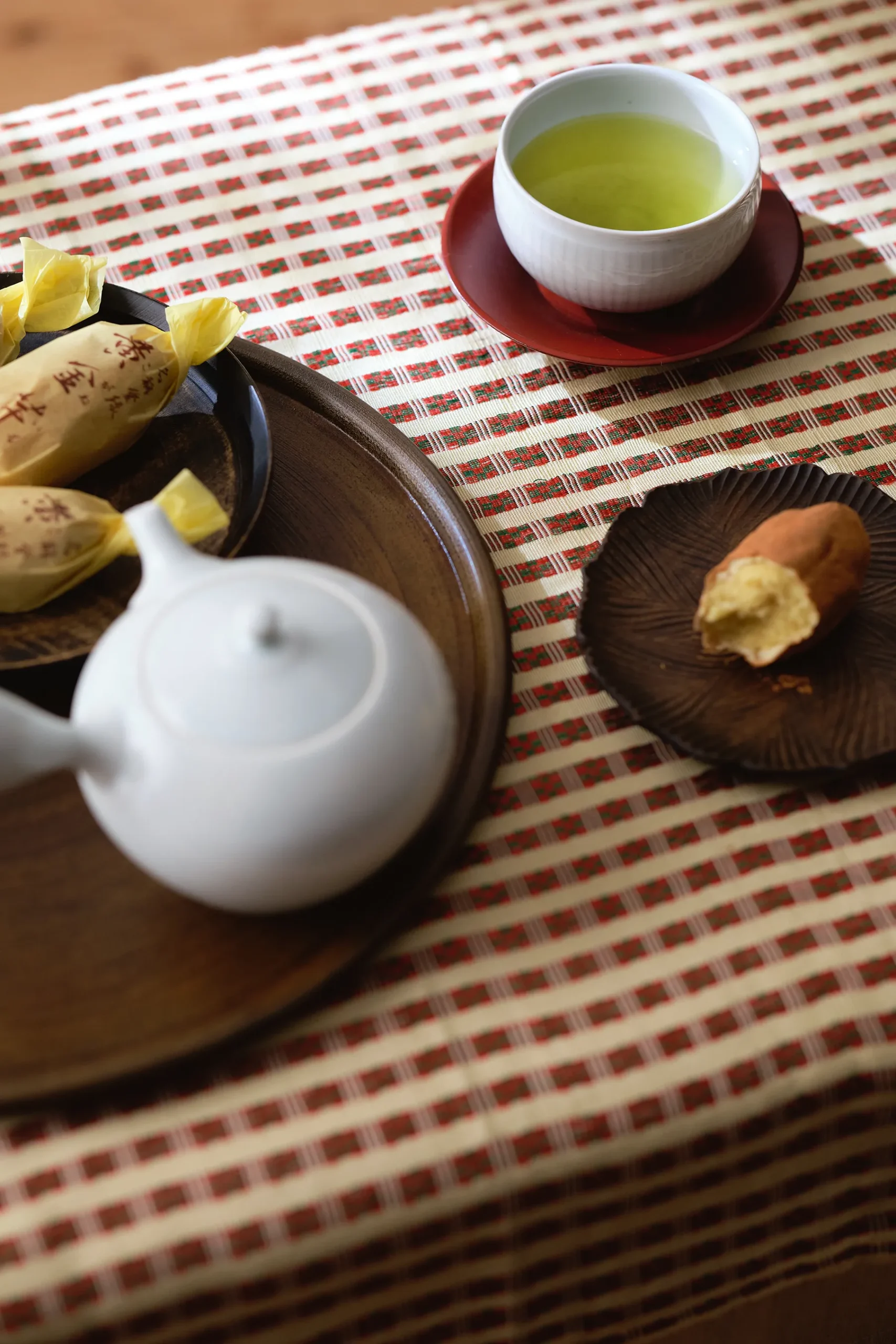 長谷川町子さんに贈りたい <京菓子司 壽堂>の黄金芋×「山本山合組上喜撰」